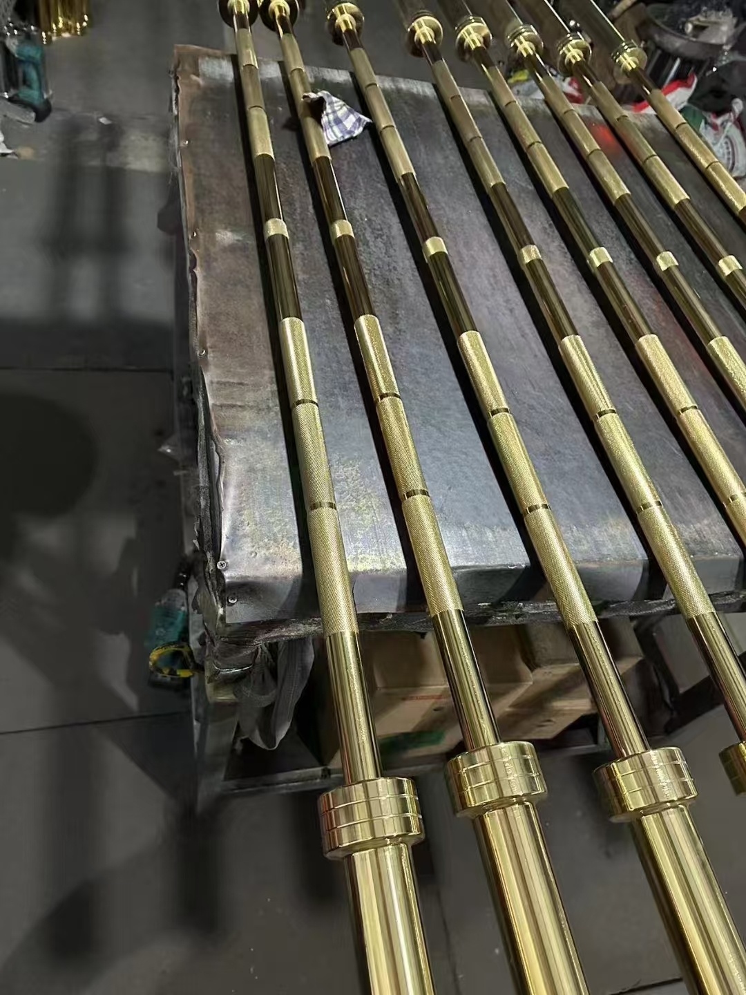 Olympic Barbell 20Kg - Barre d'haltères en acier de 20kg